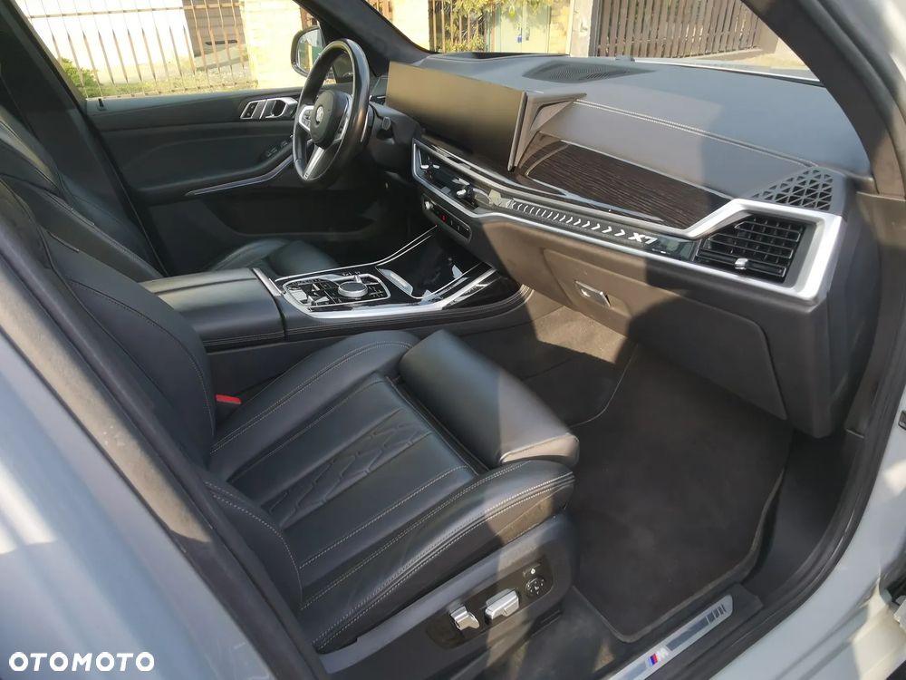 BMW X7 - 14