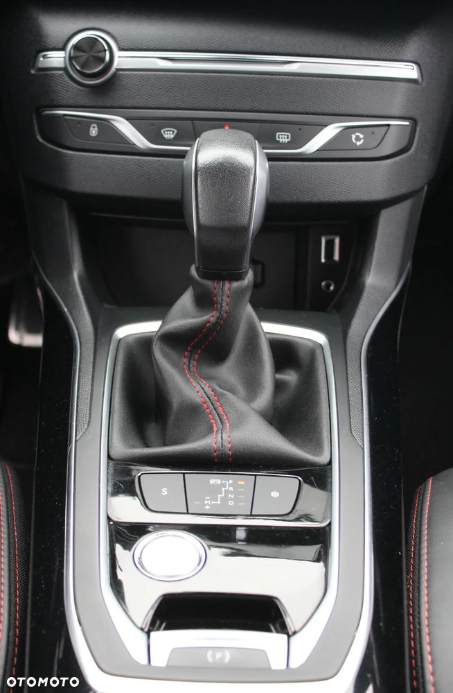 Peugeot 308 PureTech 130 EAT6 Stop & Start GT-Line Edition - 28