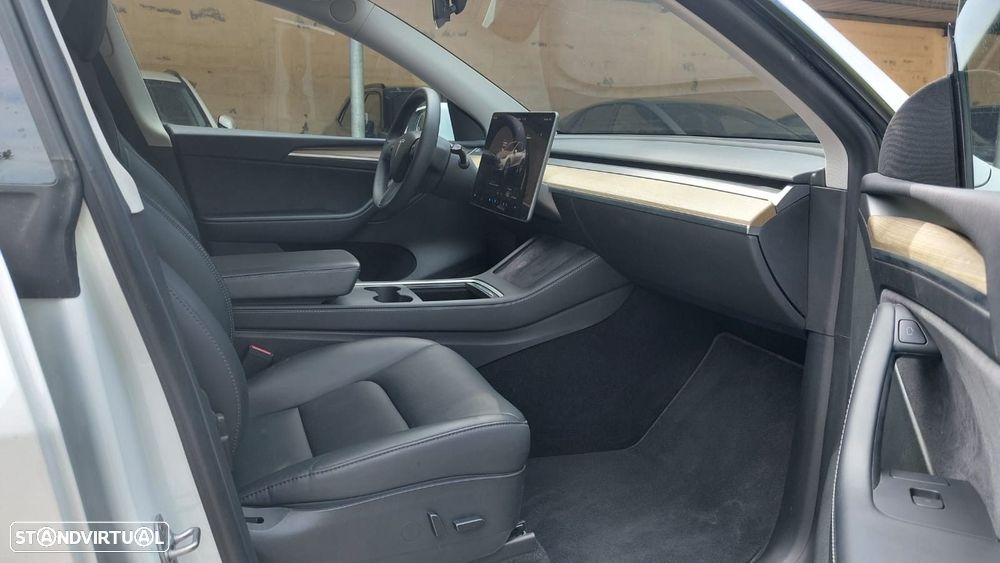 Tesla Model Y Long Range Tração Traseira - 4