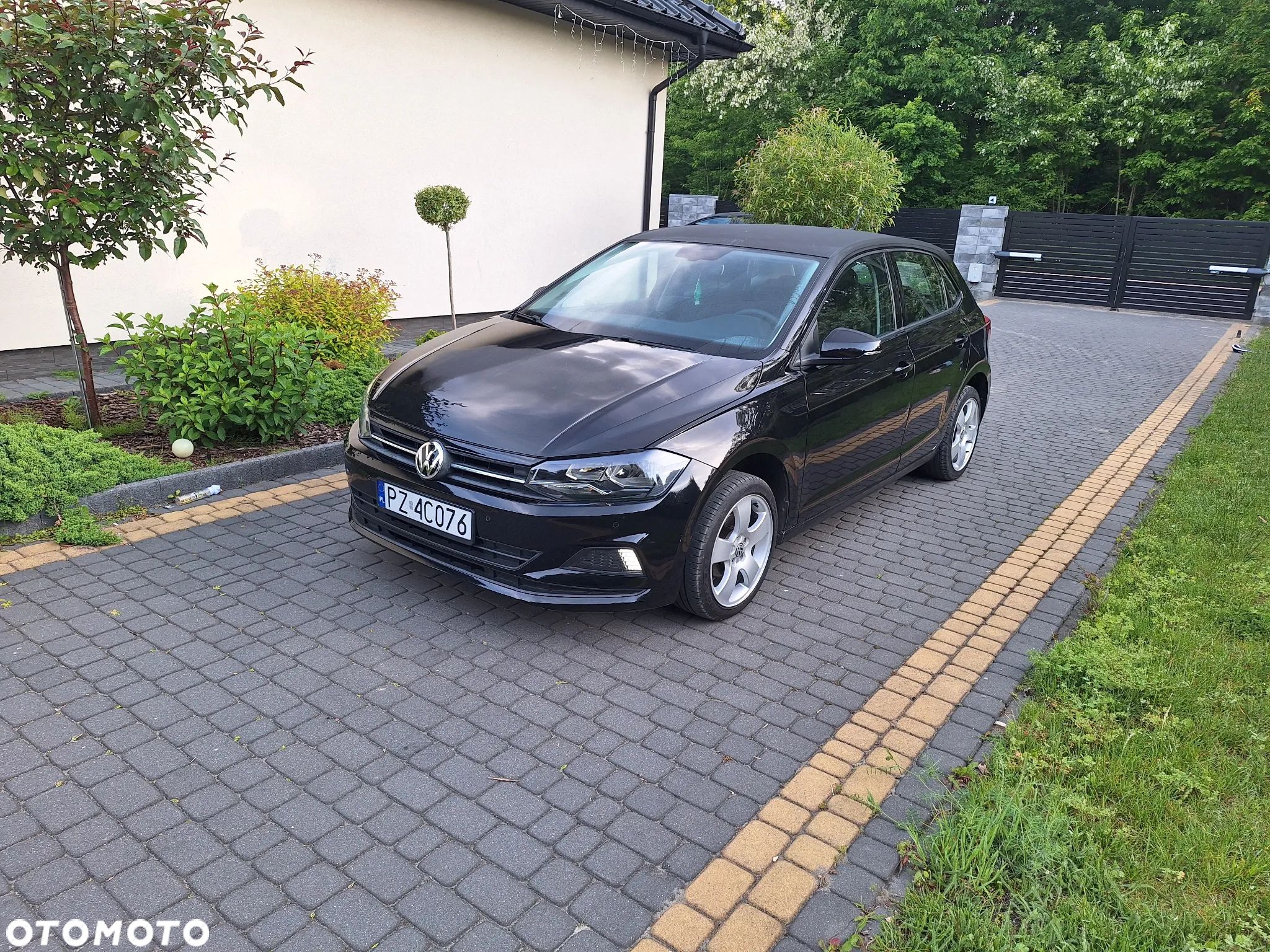 Volkswagen Polo 1.0 TSI Comfortline - 1