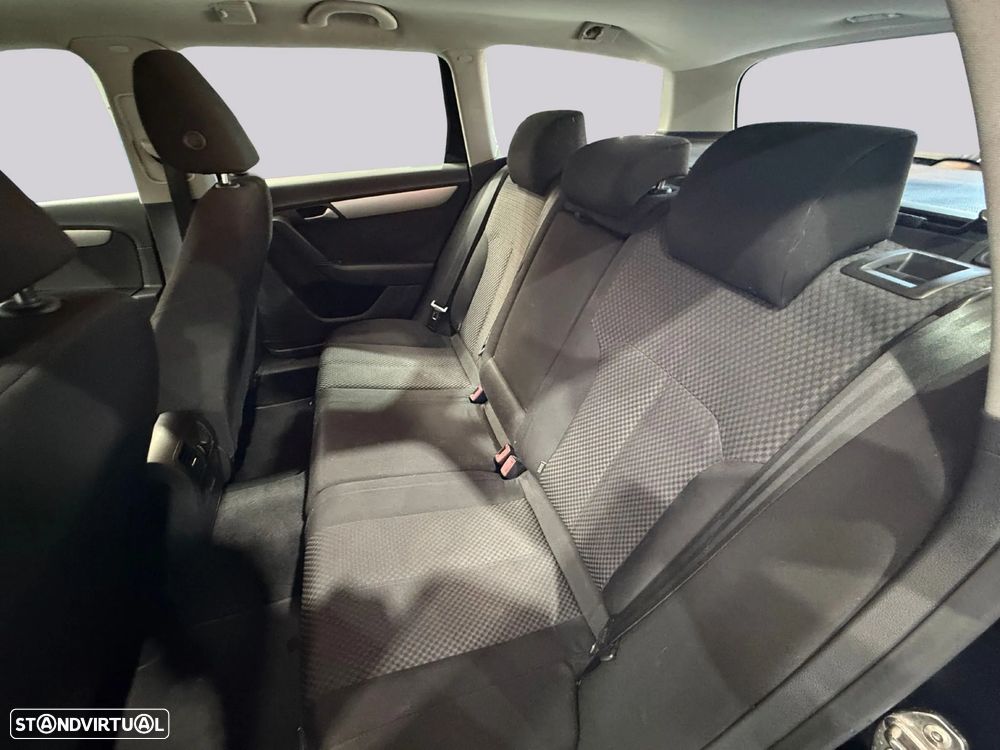 VW Passat Variant 1.6 TDI Confortline - 31