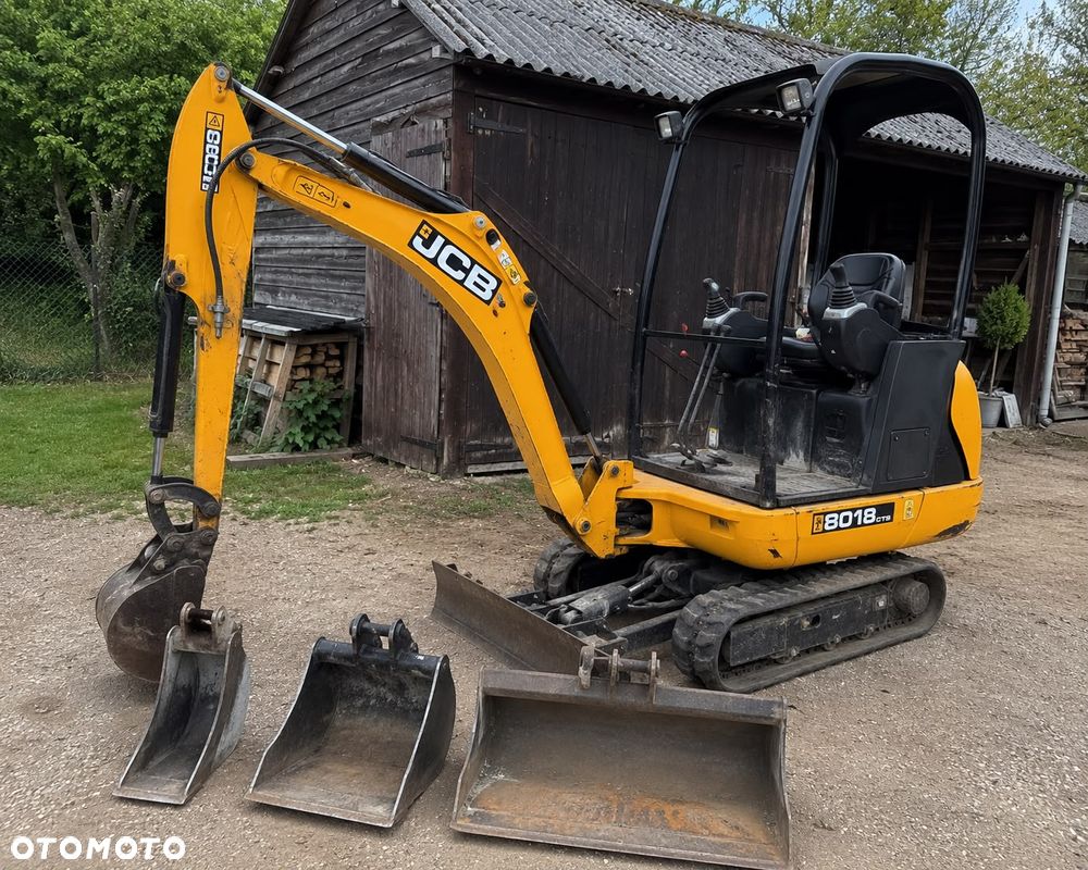 JCB 8018 - 2
