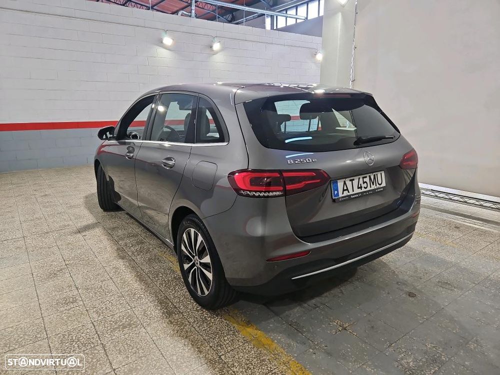 Mercedes-Benz B 250 e Style Plus - 3