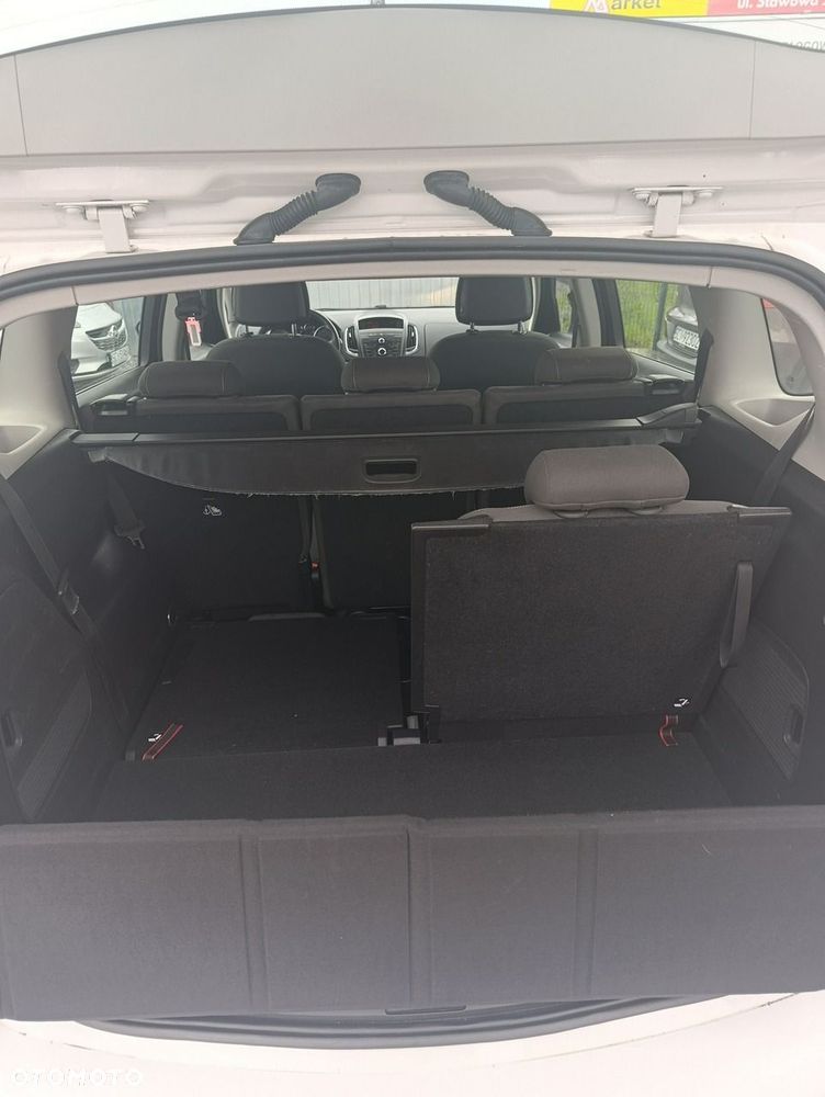 Opel Zafira - 16