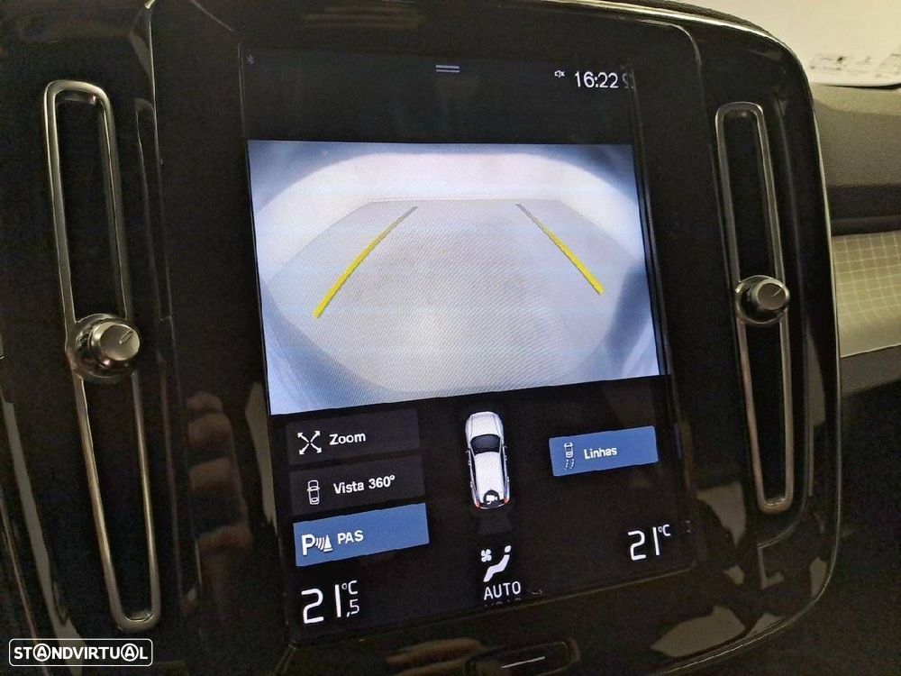 Volvo XC 40 1.5 T2 Momentum Plus Geartronic - 25