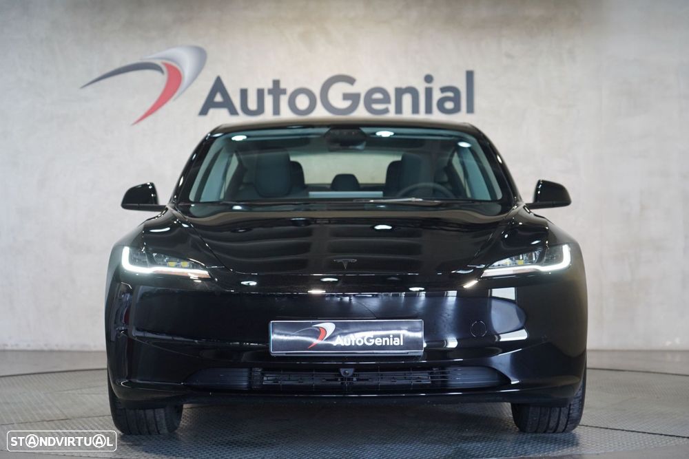 Tesla Model 3 - 4