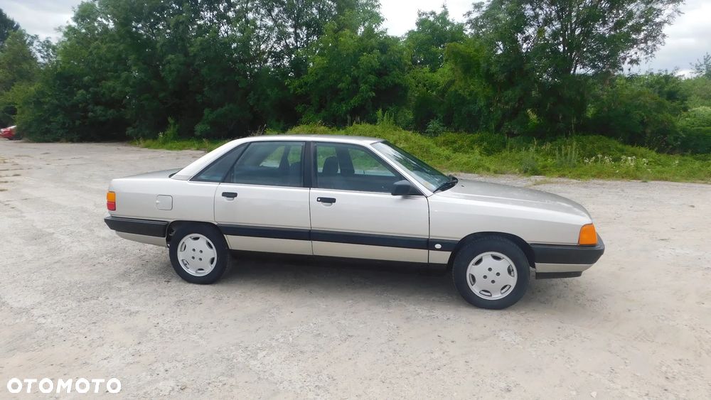 Audi 100 1.8 E - 12