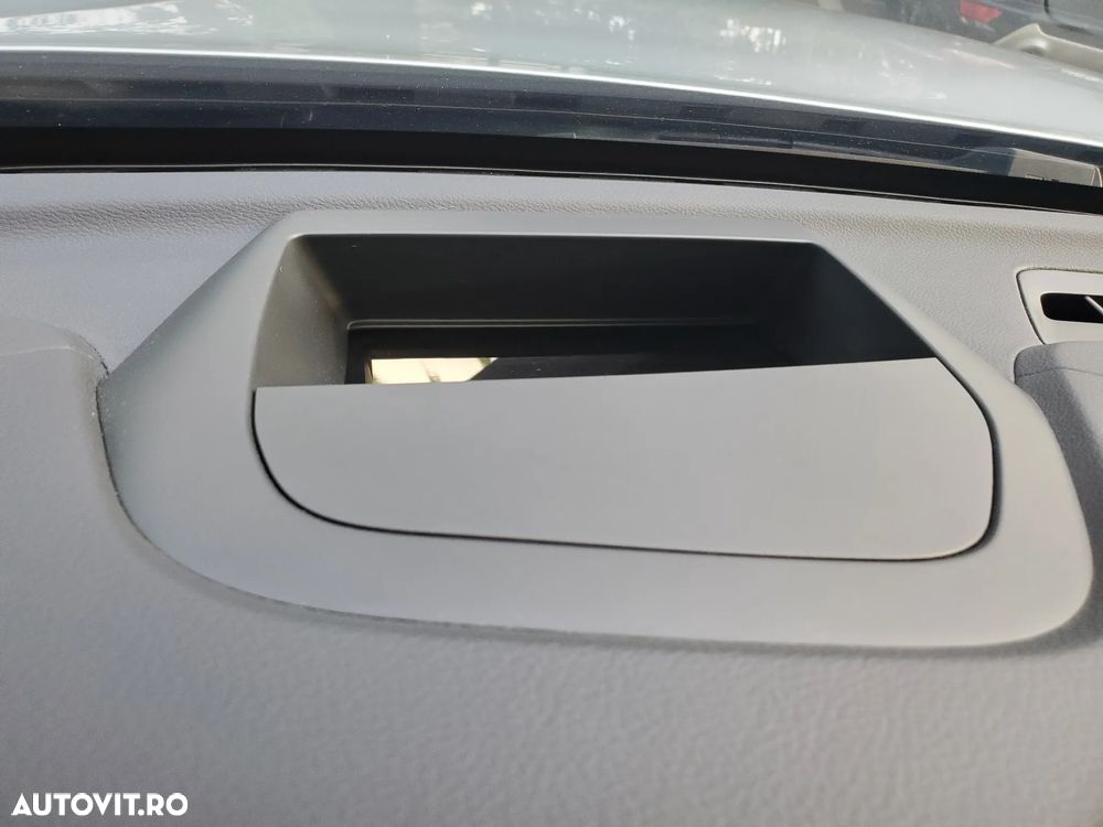 Volvo XC 60 B4 MHEV AT8 AWD Inscription - 19