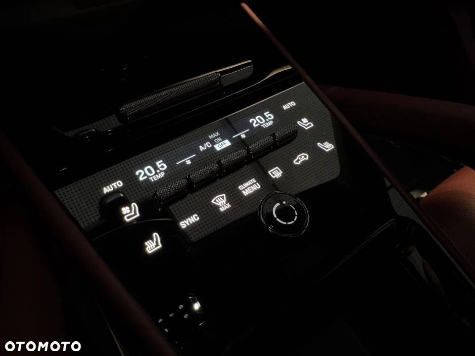 Porsche Cayenne - 13