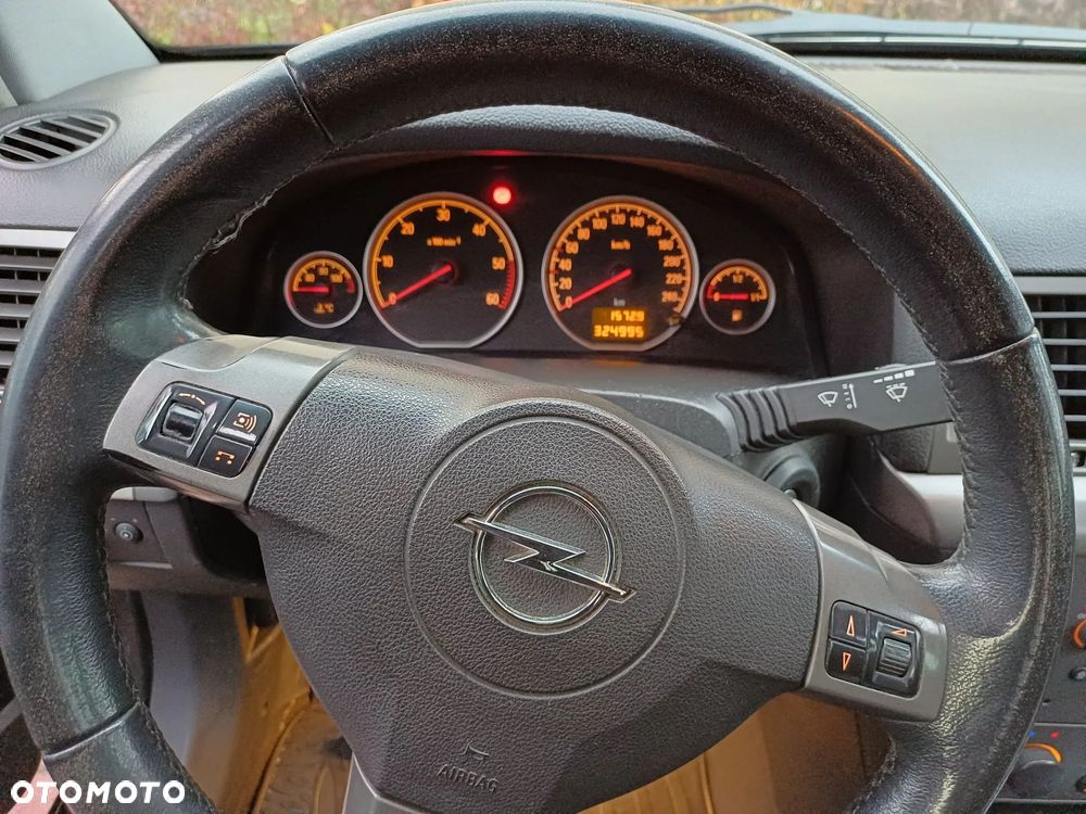 Opel Vectra 1.9 CDTI - 23