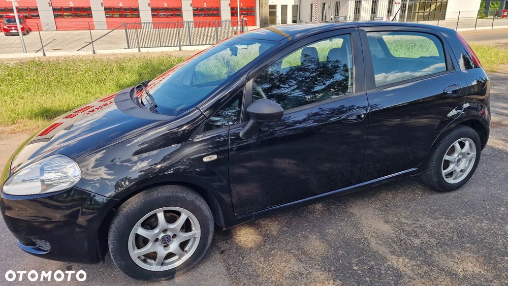 Fiat Grande Punto 1.4 8V - 16