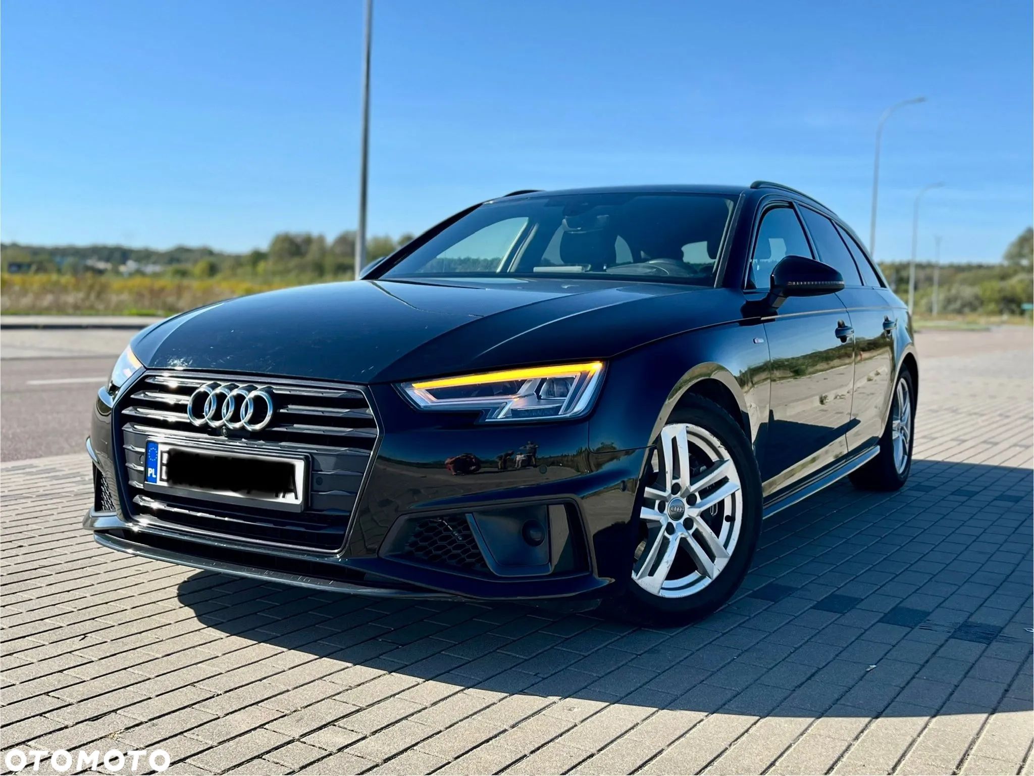 Audi A4 - 1