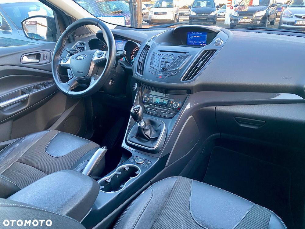 Ford Kuga 1.5 EcoBoost 2x4 Titanium - 9