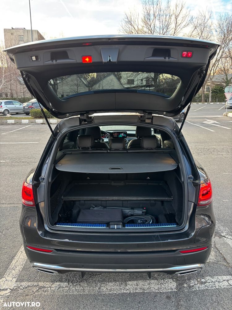 Mercedes-Benz GLC 300 de 4Matic 9G-TRONIC AMG Line Plus - 12