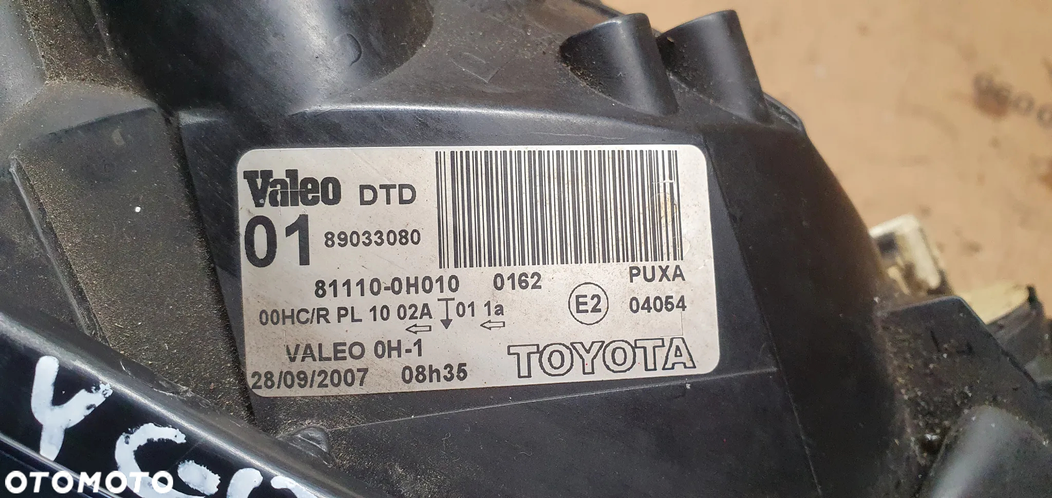 Lampa prawy przód przednia prawa Toyota Aygo 81110-0H010 - 9