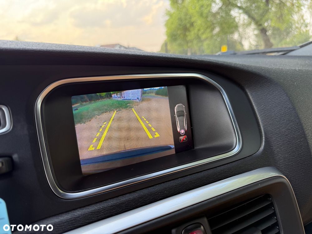 Volvo V40 Cross Country D2 Momentum - 33