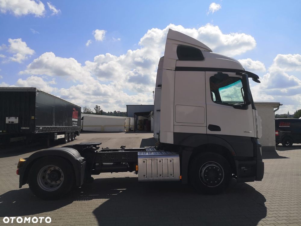 Mercedes-Benz Actros - 14