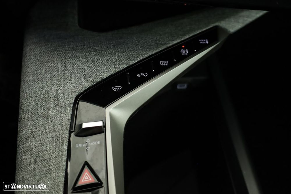 Peugeot 3008 1.2 Hybrid Allure e-DCS6 - 13