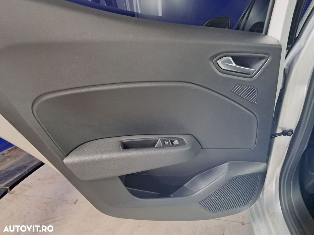Renault Clio V TCe 90 CVT Techno - 24