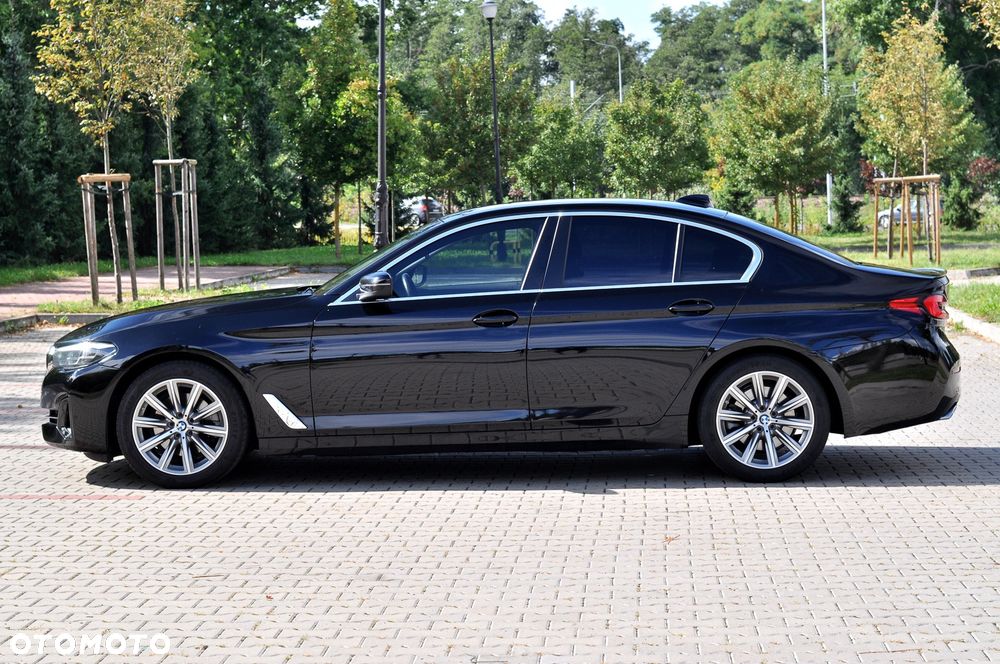 BMW Seria 5 520d xDrive Sport Line - 7