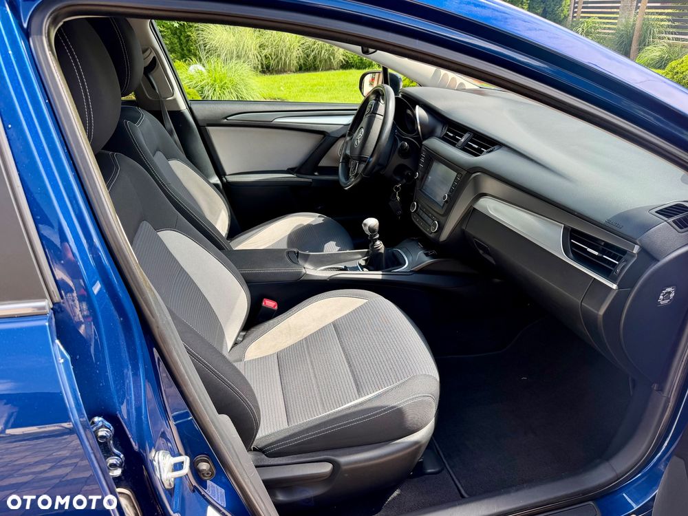 Toyota Avensis 1.8 Prestige - 33