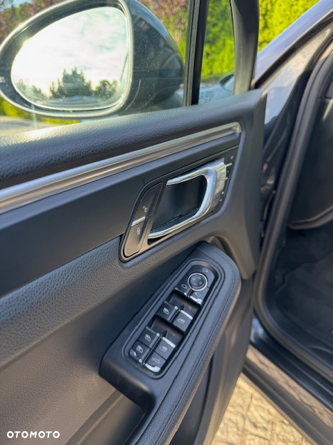 Porsche Macan Standard - 14