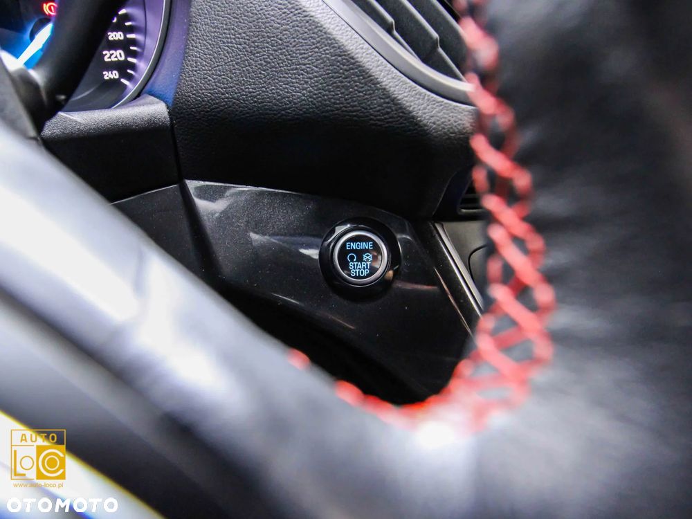 Ford Kuga 1.5 EcoBoost 2x4 ST-Line - 25