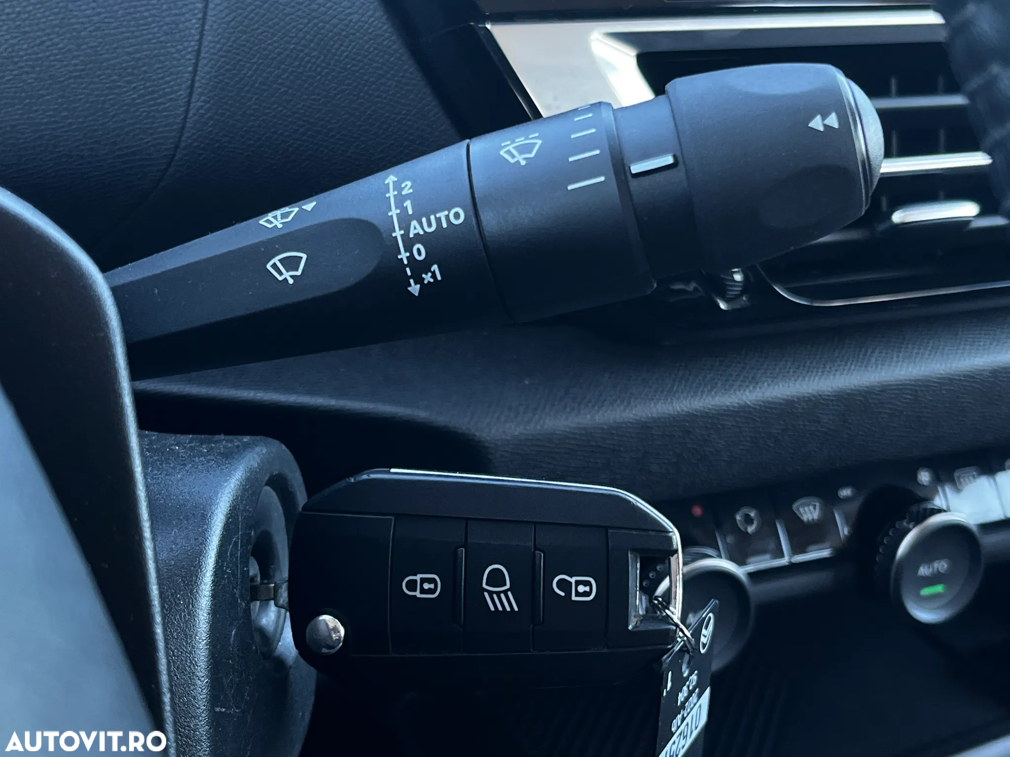 Citroën C4 1.2 PureTech 100 S&S BVM6 Feel - 18