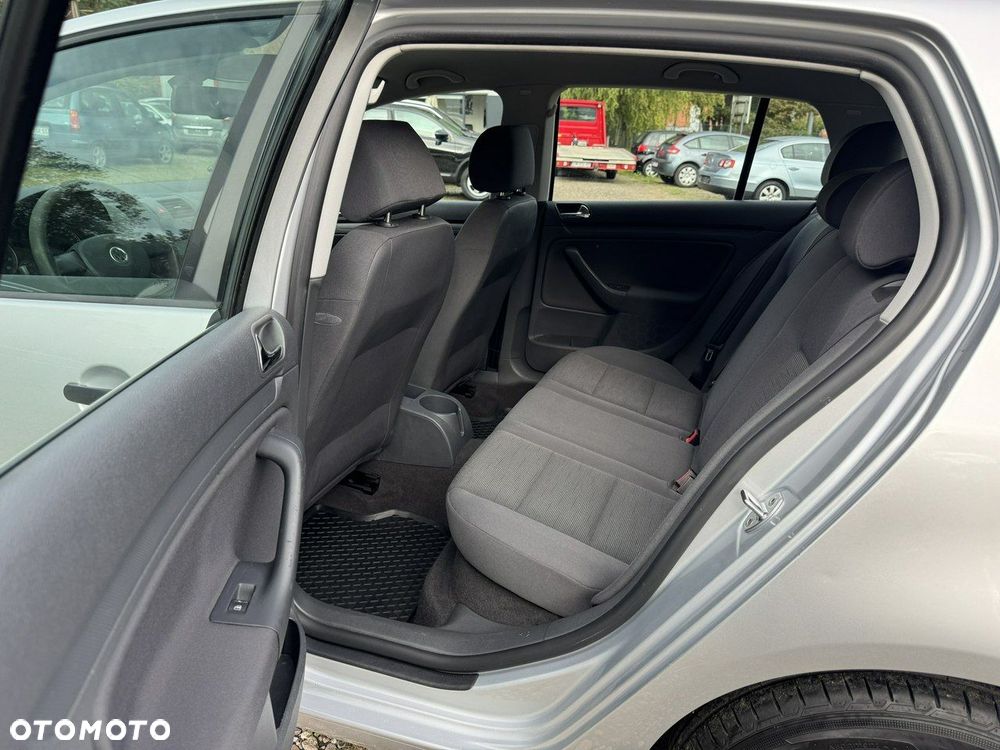 Volkswagen Golf - 20