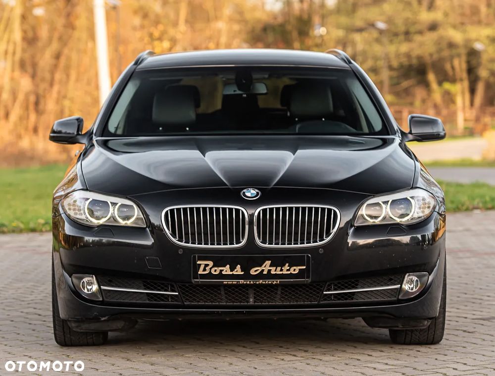 BMW Seria 5 525d Touring - 4