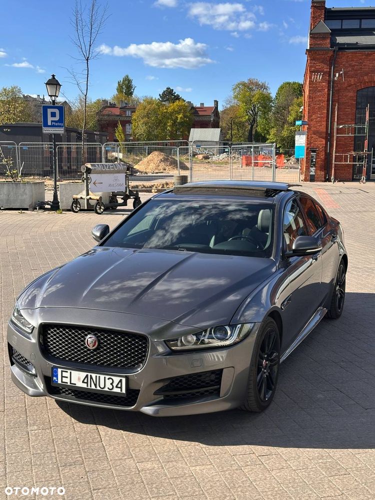Jaguar XE 20d R-Sport - 1