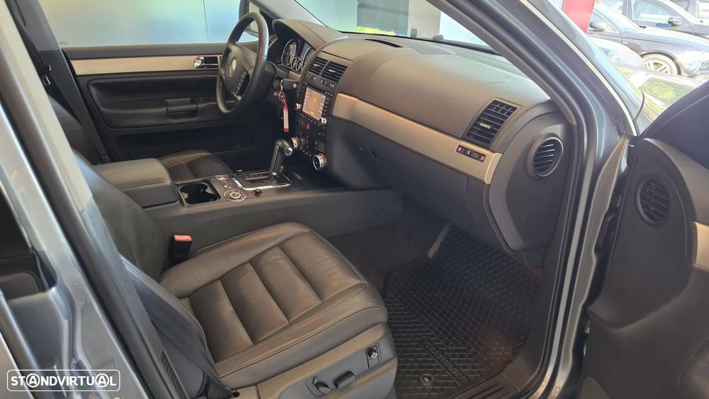 Volkswagen Touareg 3.0 TDI V6 Tiptronic — fotografia 56