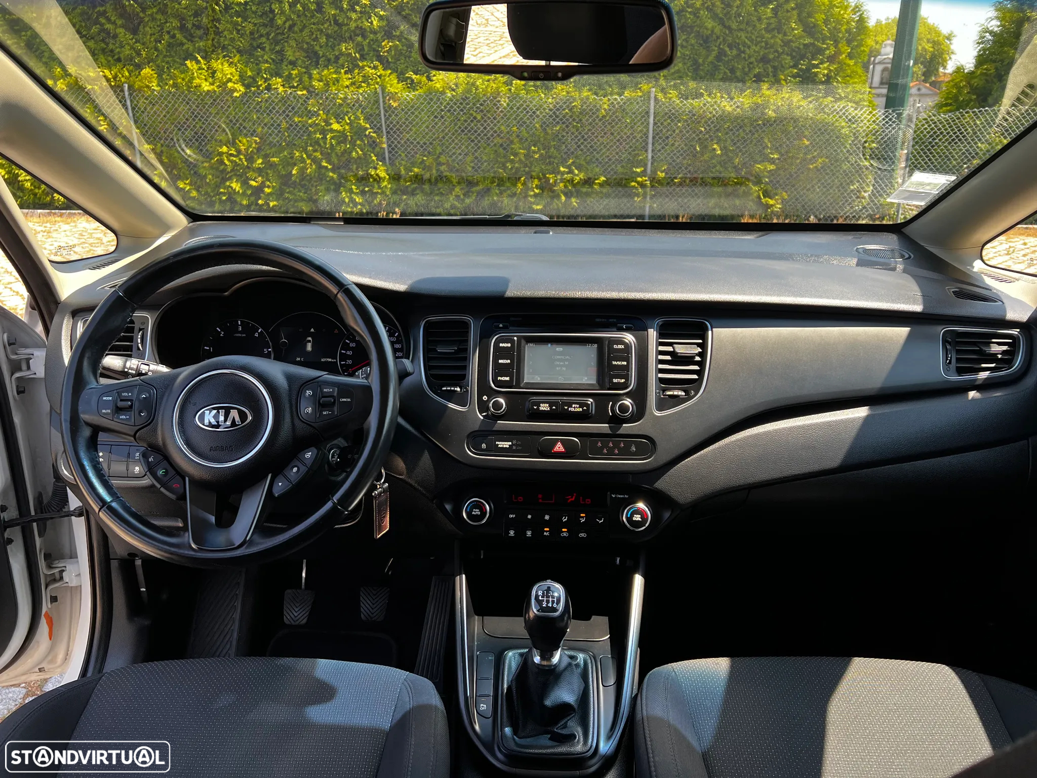 Kia Carens 1.7 CRDi ISG TX - 22