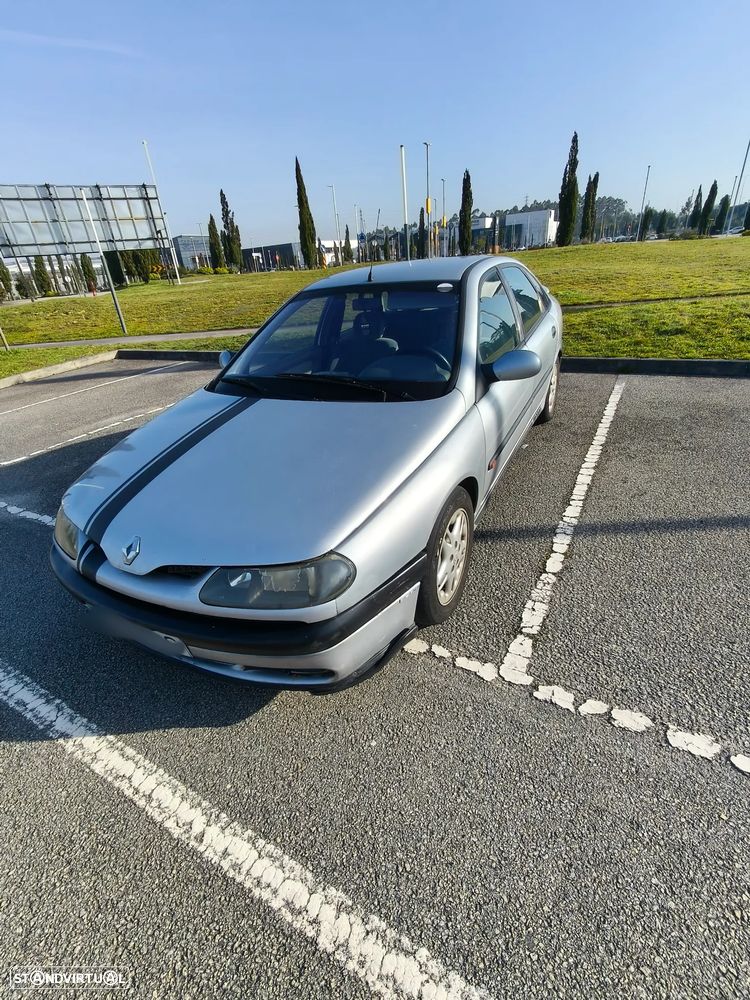 Renault Laguna - 1