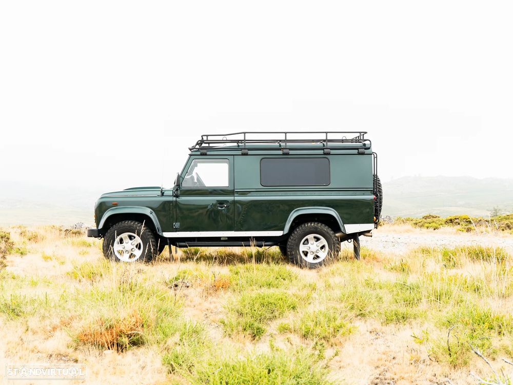 Land Rover Defender - 8