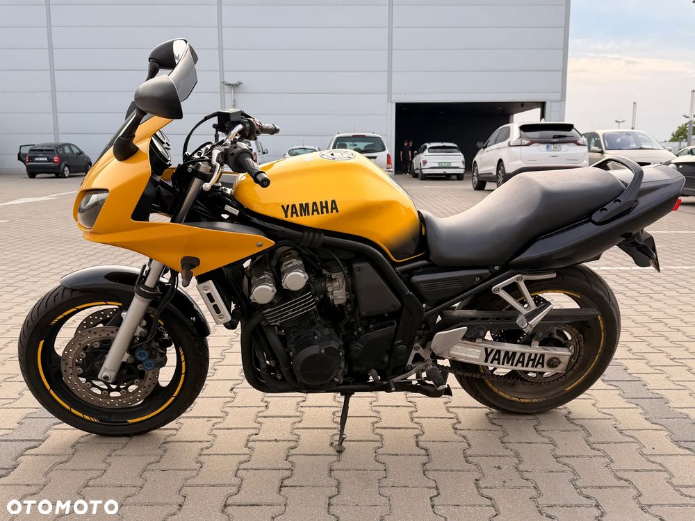 Yamaha FZ6 - 1