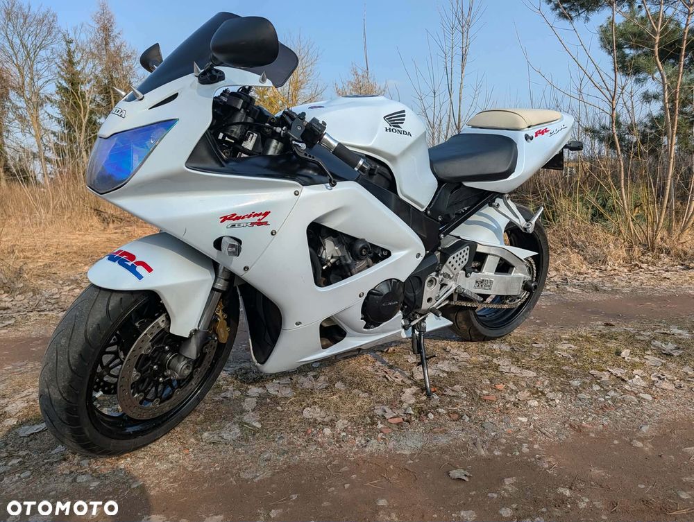Honda CBR - 1