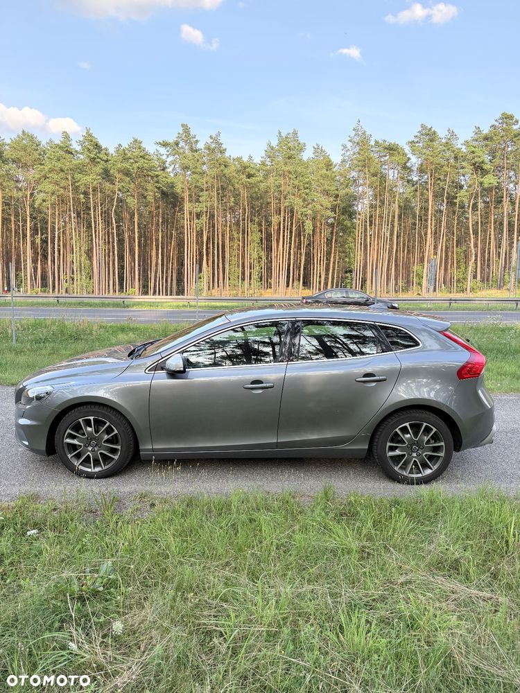 Volvo V40 D2 Drive-E R-Design Kinetic - 3