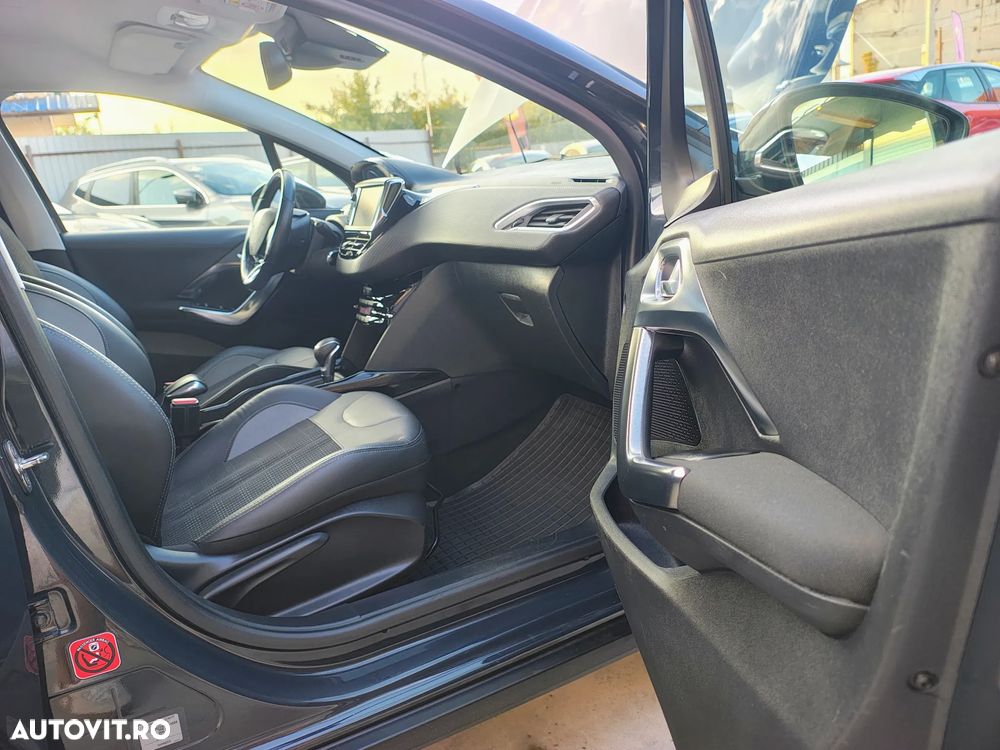 Peugeot 2008 PureTech 110 GPF Stop&Start EAT6 Allure - 13