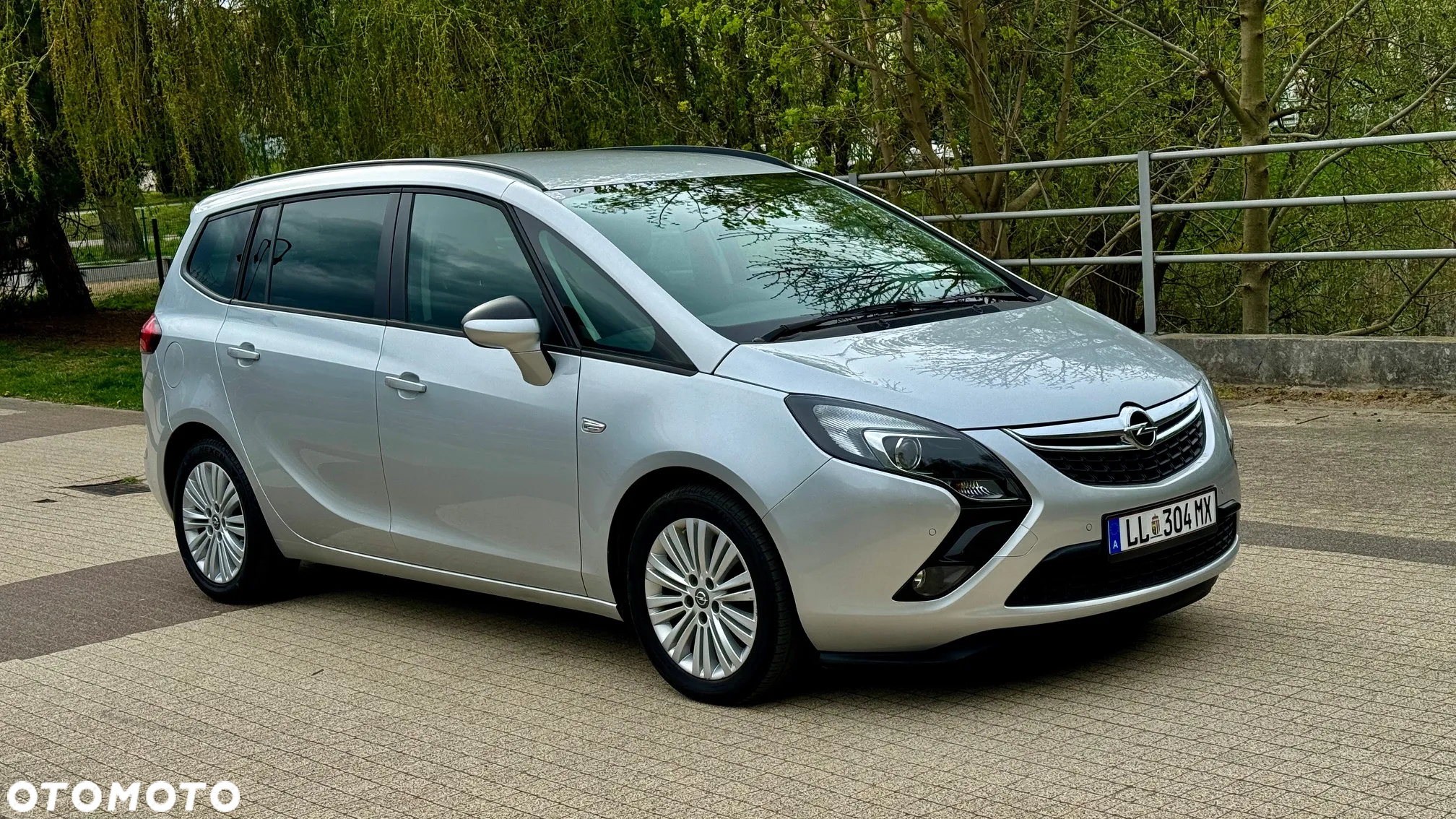 Opel Zafira - 2