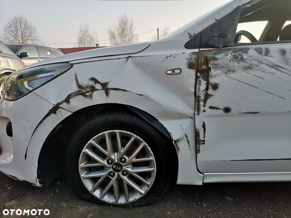 Kia Rio 1.4 crdi Business Line - 31