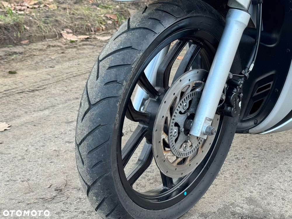 Kymco People - 7