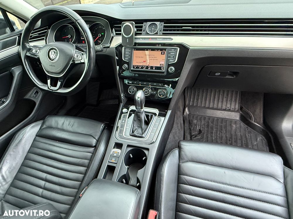 Volkswagen Passat 2.0 TDI DSG Highline - 34