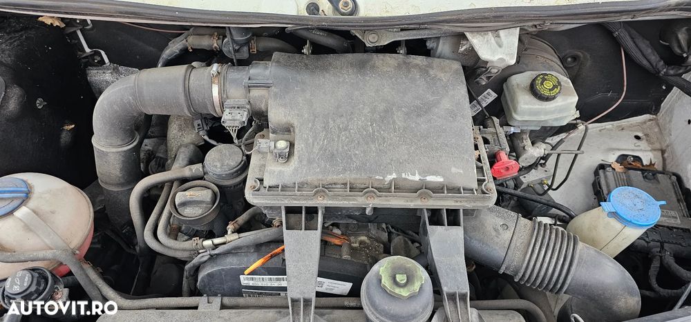 Volkswagen Crafter 2.5 TDi - 11