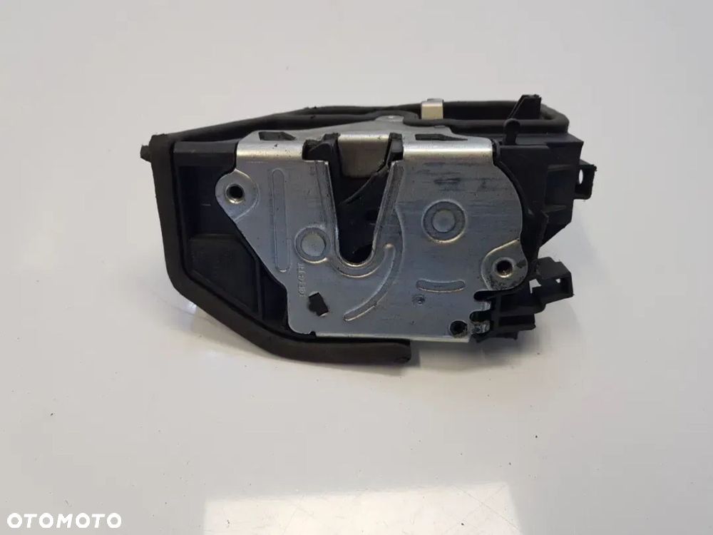 Zamek drzwi lewy tył BMW e60 e61 7pin 7167075 - 2