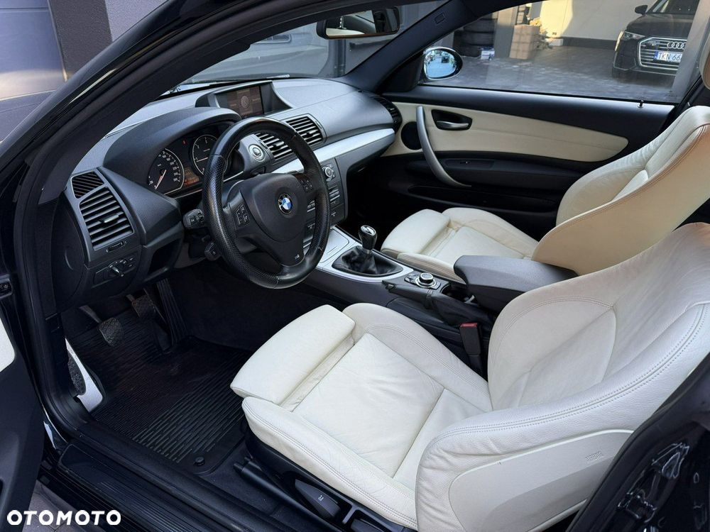 BMW Seria 1 120d Limited Edition Lifestyle mit M Sportpaket - 13