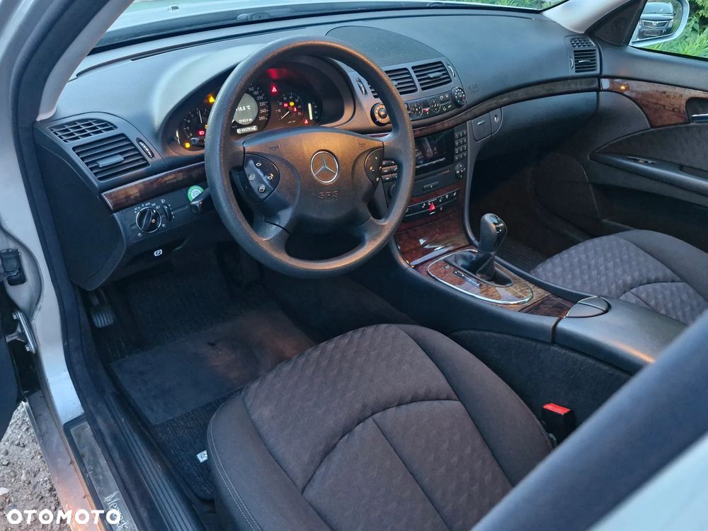 Mercedes-Benz Klasa E 200 Kompressor Automatik Elegance Sport Edition - 9