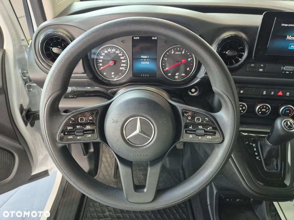 Mercedes-Benz Citan 110 CDi / AVANTGARDE / UNIKATOWY / 1 WŁ. / BEZWYPADKOWY / NISKI PRZEBIEG / AUTOMAT / KAMERA COFANIA / APPLE CARPLAY + ANDROID AUTO / HAK / RELINGI DACHOWE / EURO 6 - 23