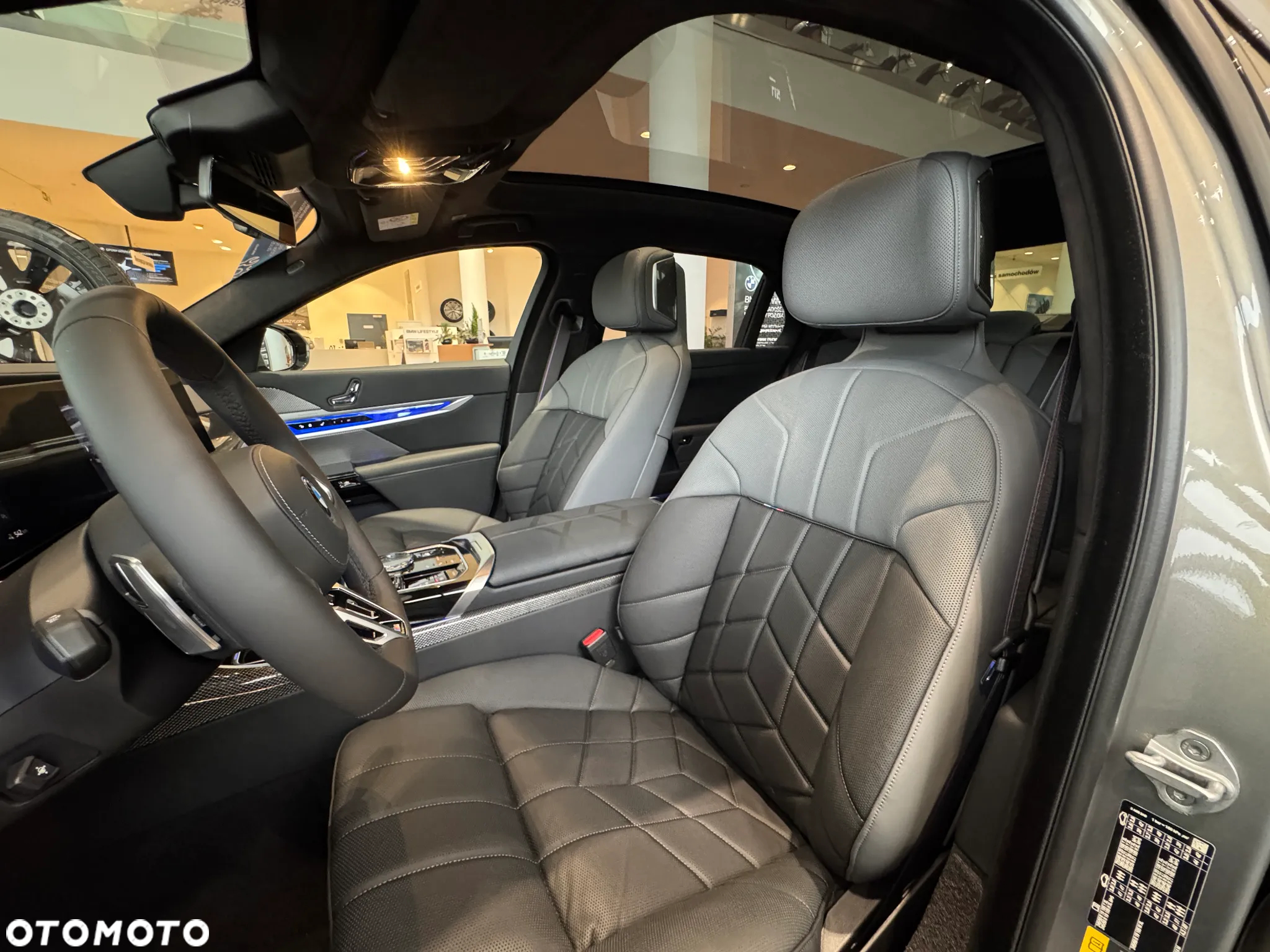 BMW i7 xDrive60 - 14