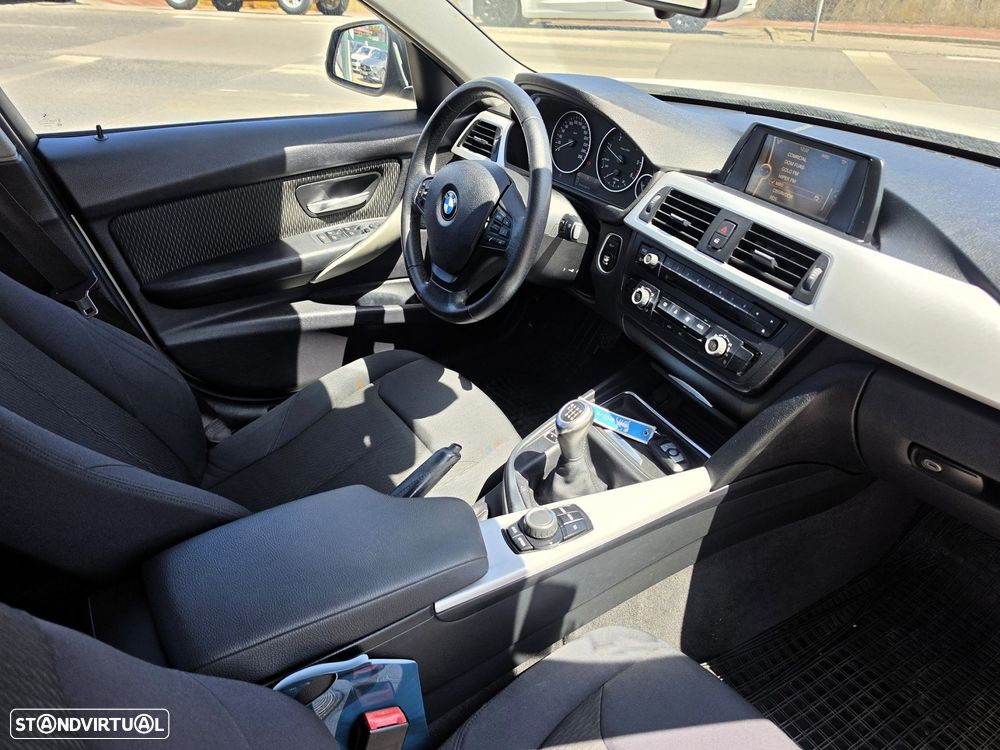 BMW 318 d Line Modern - 26